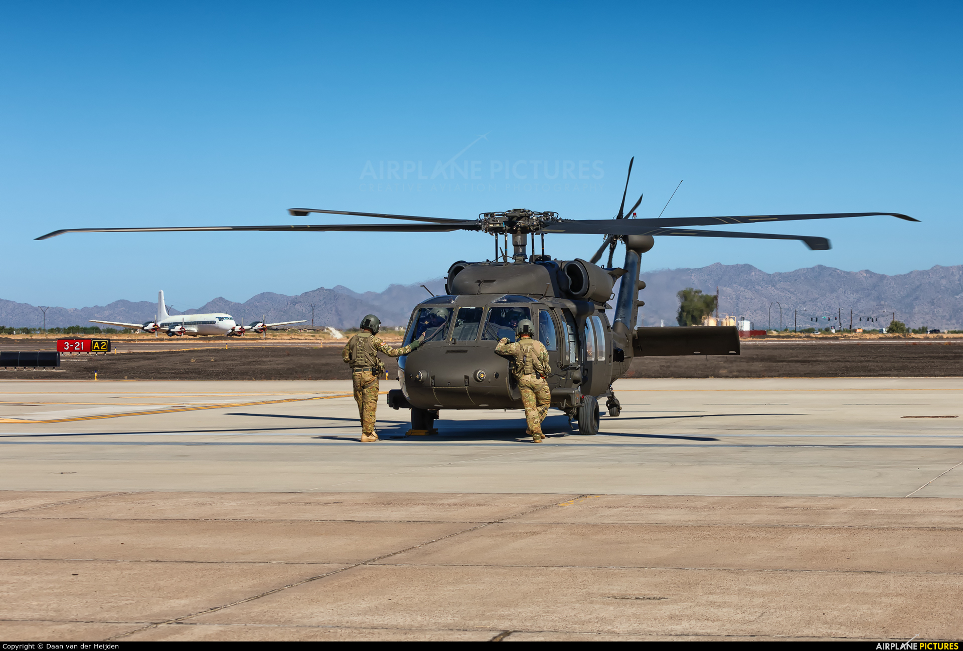 USA - Army 20735 aircraft at Phoenix - Goodyear