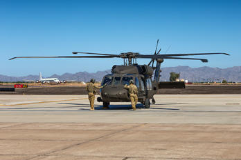 20735 - USA - Army Sikorsky UH-60M Black Hawk