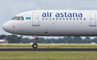 P4-OAS - Air Astana Airbus A321