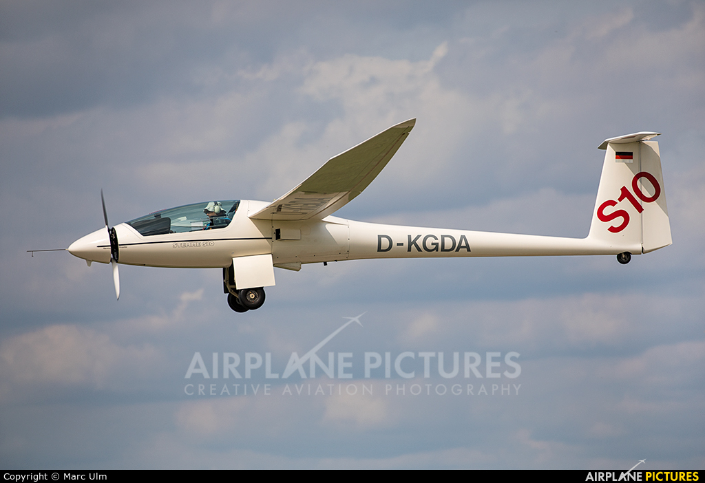 Private D-KGDA aircraft at Augsburg