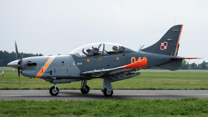 043 - Poland - Air Force "Orlik Acrobatic Group" PZL 130 Orlik TC-1 / 2