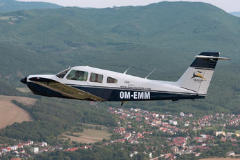 OM-EMM - Seagle Air Piper PA-28R Arrow /  RT Turbo Arrow