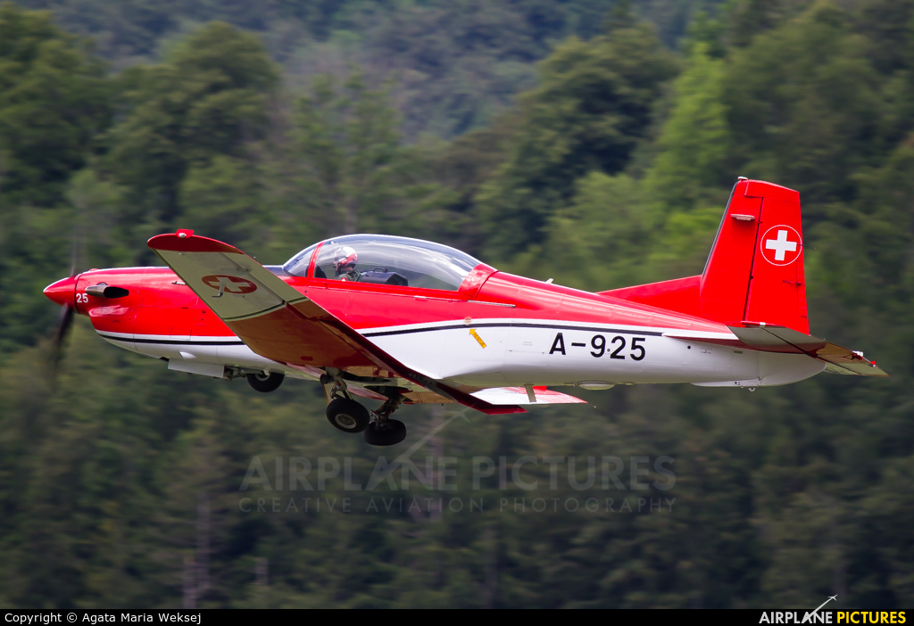 Switzerland - Air Force: PC-7 Team A-925 aircraft at Meiringen