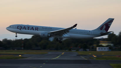 A7-AEJ - Qatar Airways Airbus A330-300