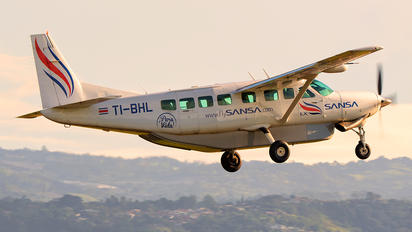 TI-BHL - Sansa Airlines Cessna 208 Caravan