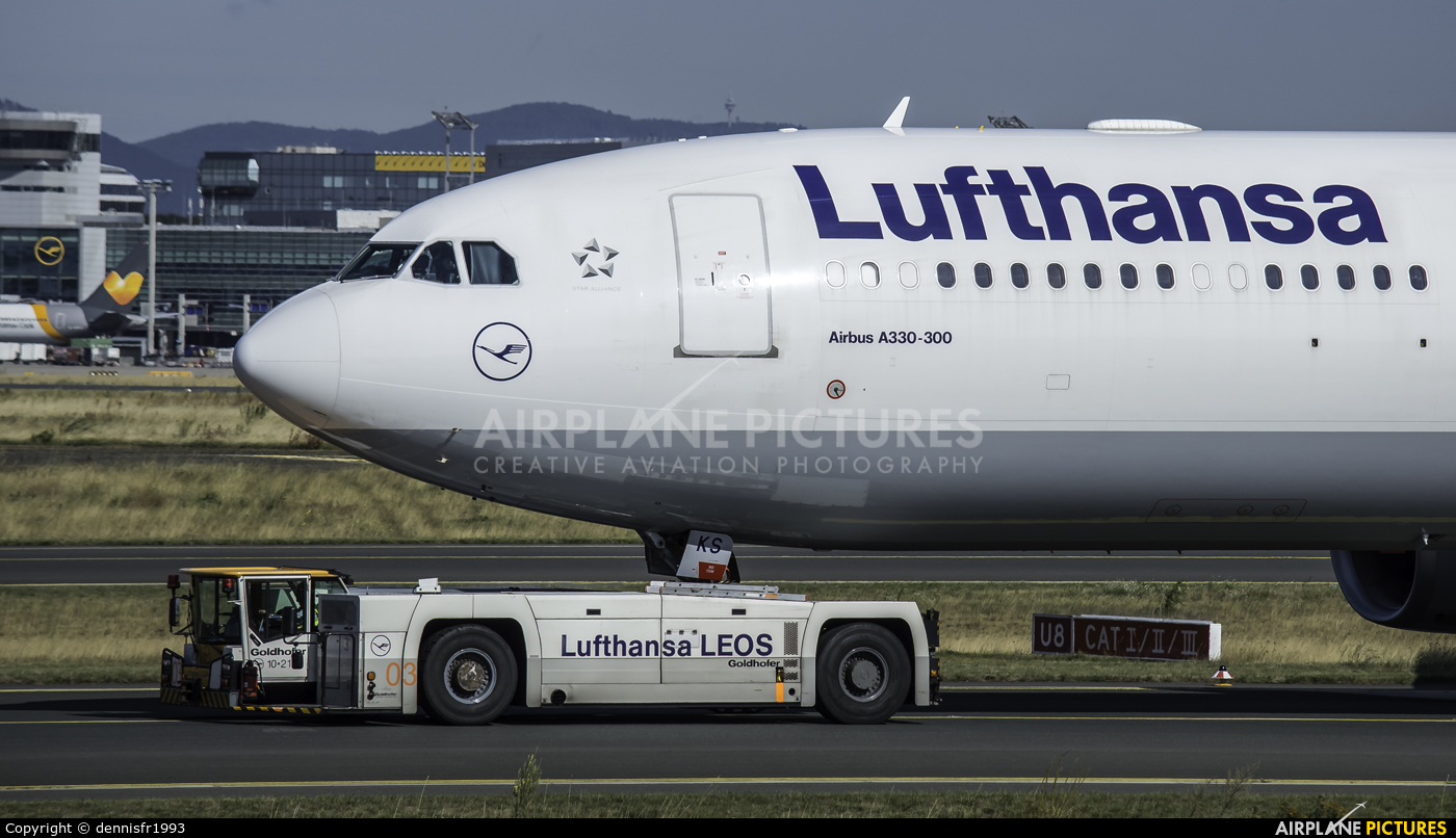 Lufthansa D-AIKS aircraft at Frankfurt