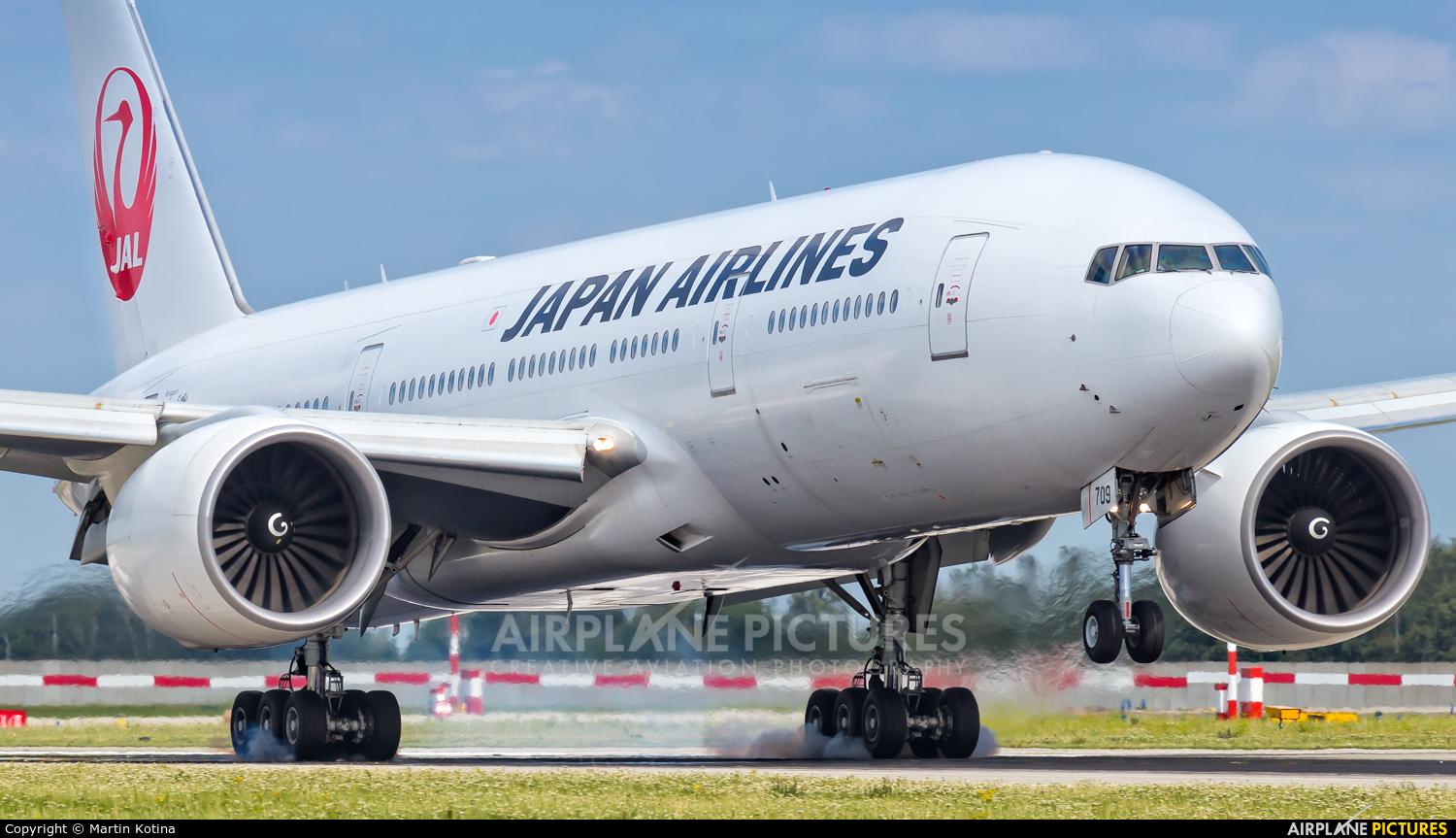 JAL - Japan Airlines JA709J aircraft at Prague - Václav Havel