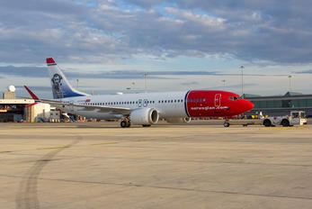 EI-FYB - Norwegian Air Shuttle Boeing 737-8 MAX