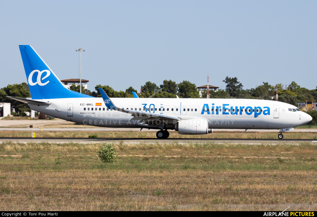 Air Europa EC-MKL aircraft at Palma de Mallorca