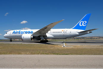 EC-MOM - Air Europa Boeing 787-8 Dreamliner
