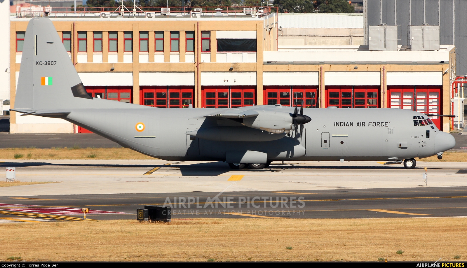 India - Air Force KC3807 aircraft at Lisbon