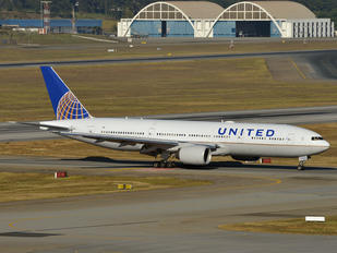 N223UA - United Airlines Boeing 777-200ER