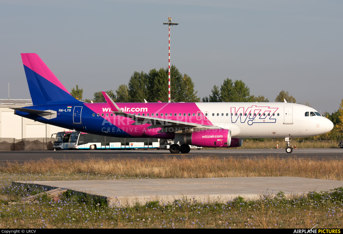 Wizz Air HA-LYG aircraft at Craiova