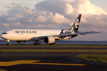 ZK-OKO - Air New Zealand Boeing 777-300ER