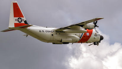 2002 - USA - Coast Guard Lockheed HC-130J Hercules