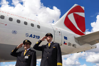 OK-MEL - CSA - Czech Airlines Airbus A319