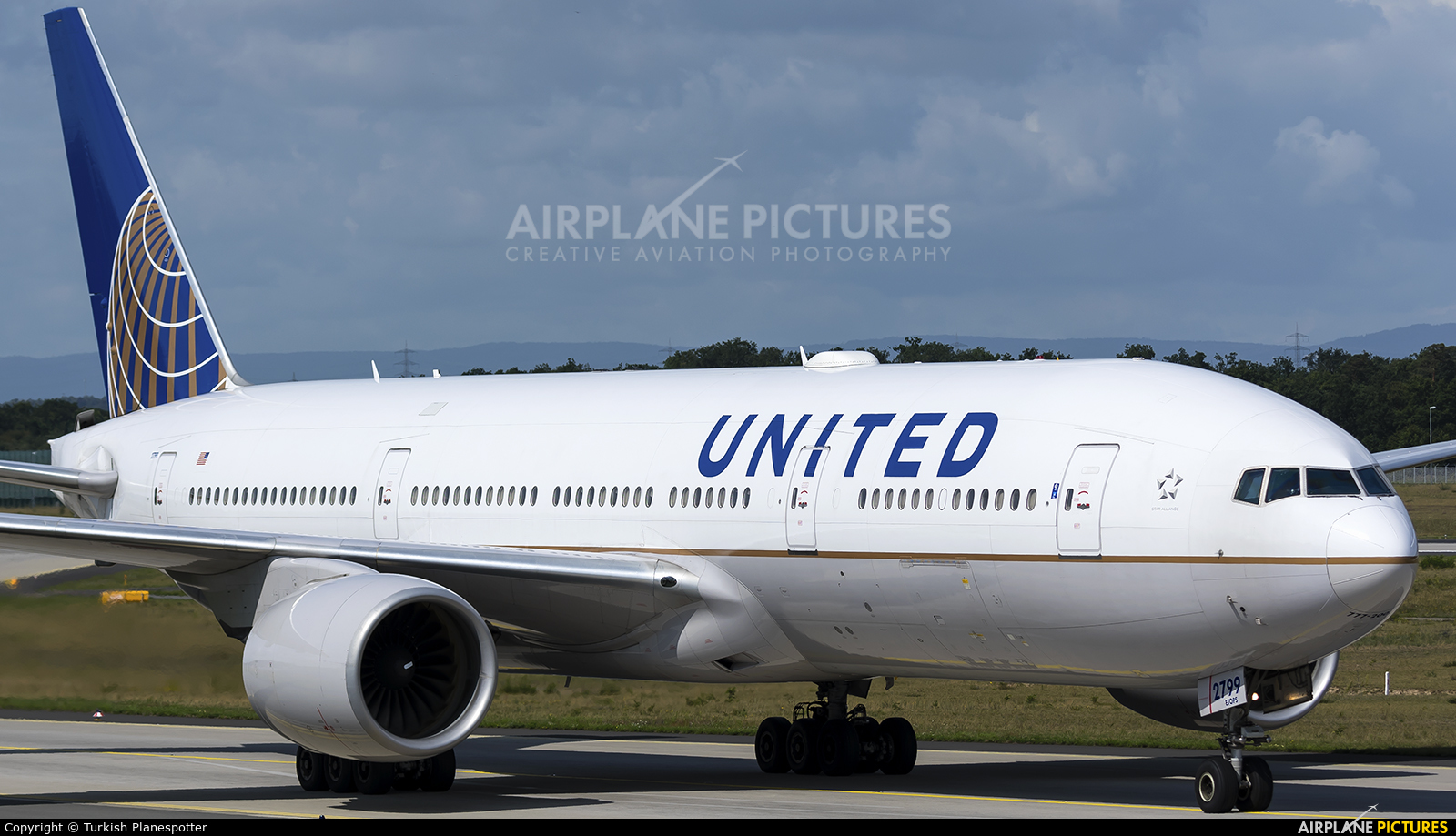 United Airlines N799UA aircraft at Frankfurt