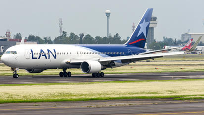 CC-BDC - LAN Airlines Boeing 767-300ER
