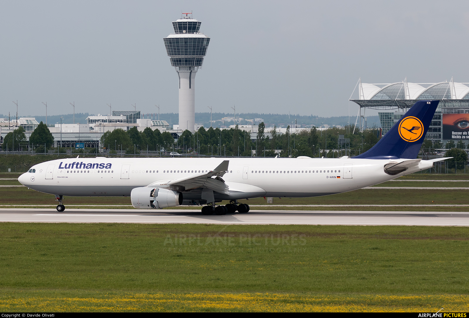 Lufthansa D-AIKN aircraft at Munich