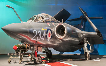 XV333 - Royal Air Force Blackburn B2