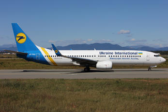 UR-PSU - Ukraine International Airlines Boeing 737-8AS