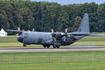 61-PJ - France - Air Force Lockheed C-130H Hercules