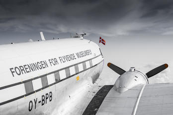 K-682 - Denmark - Air Force Douglas DC-3