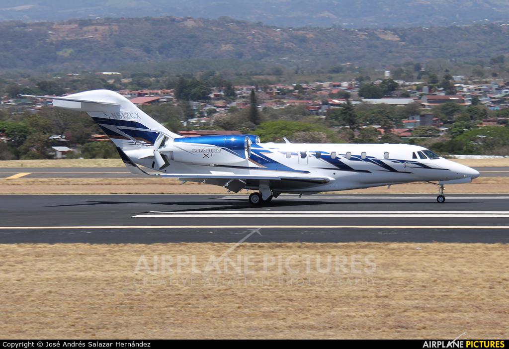 Private N512CX aircraft at San Jose - Juan Santamaría Intl