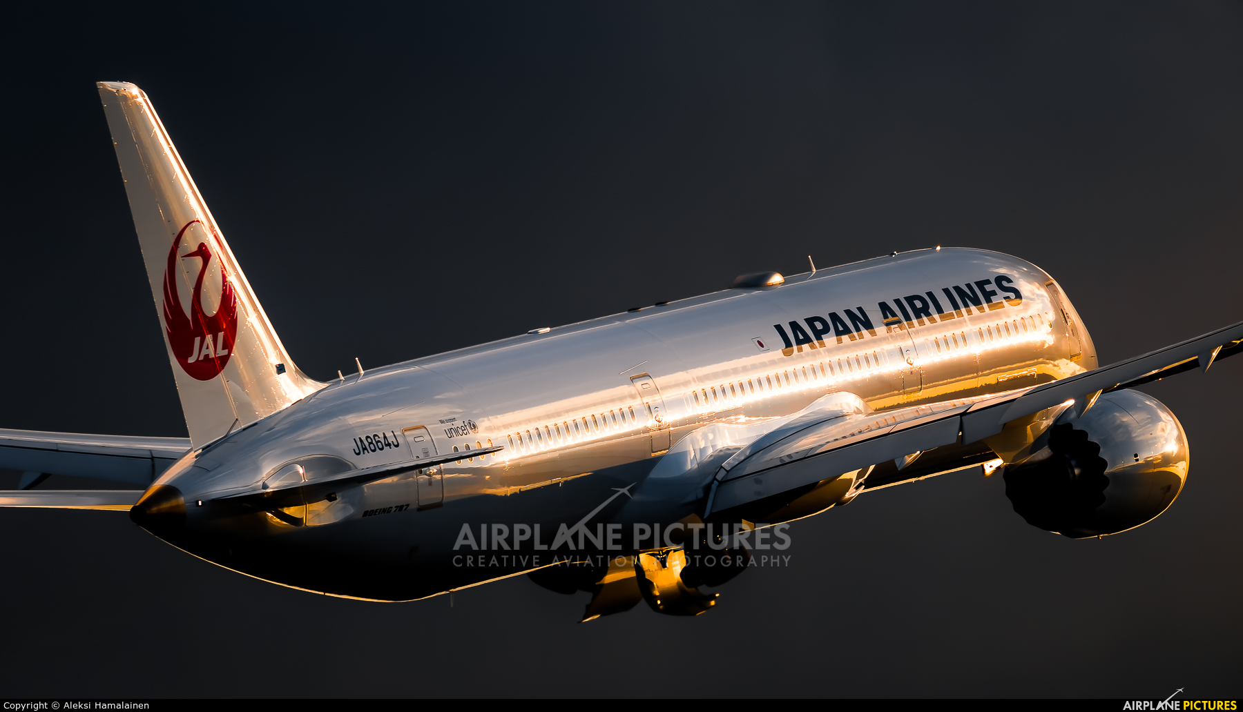 JAL - Japan Airlines JA864J aircraft at Helsinki - Vantaa