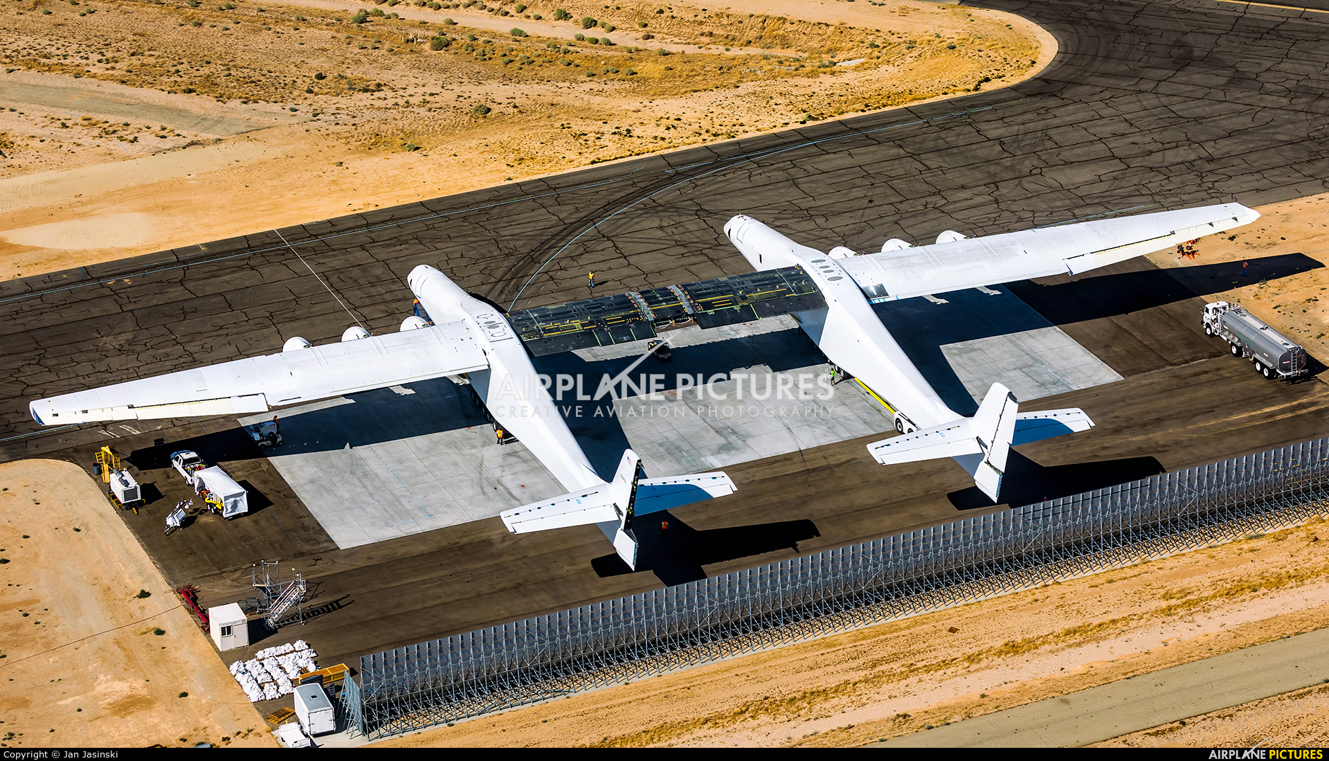 Scaled Composites N351SL aircraft at Mojave