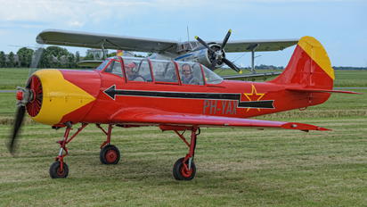 PH-YAX - Private Yakovlev Yak-52