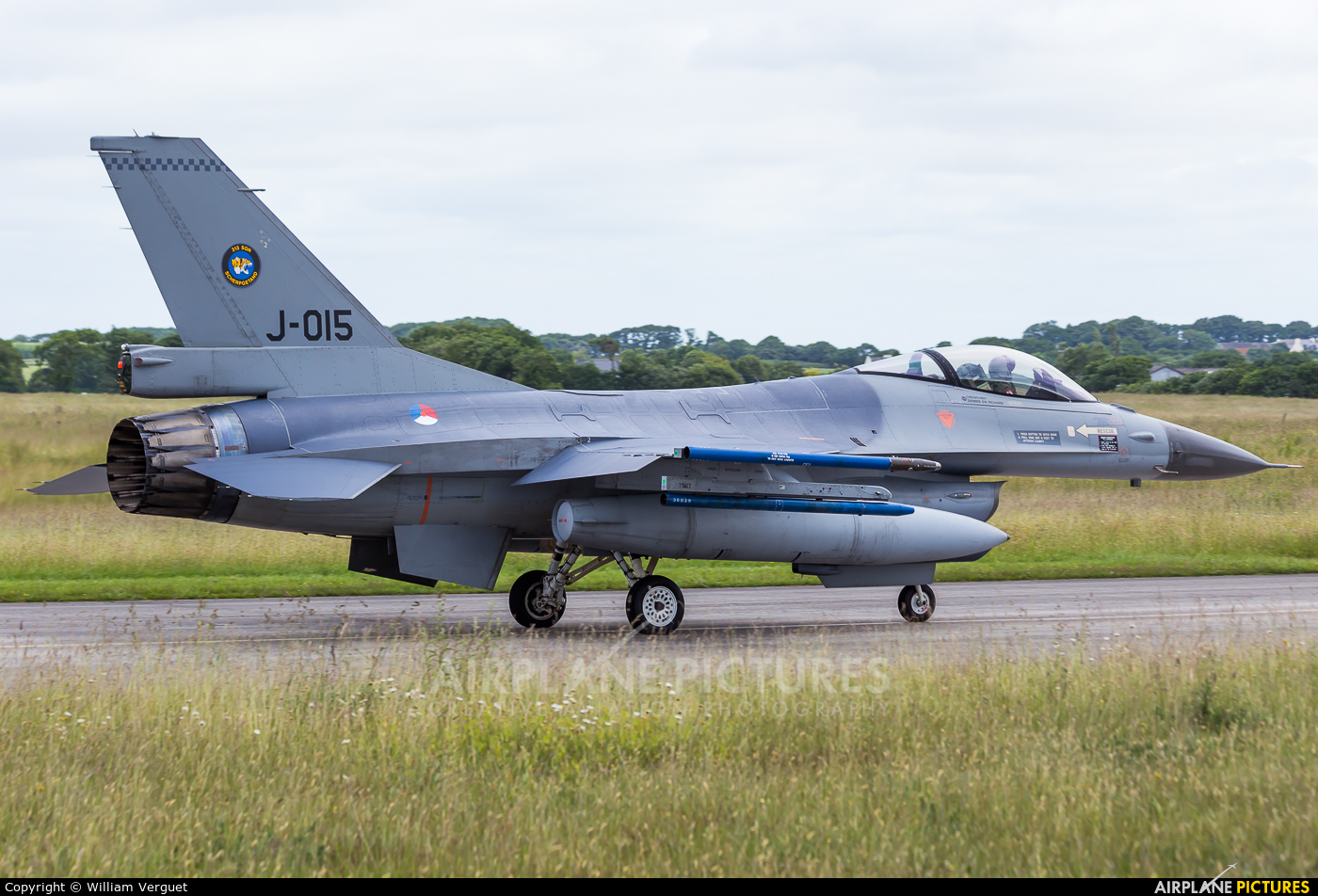Netherlands - Air Force J-015 aircraft at Landivisiau
