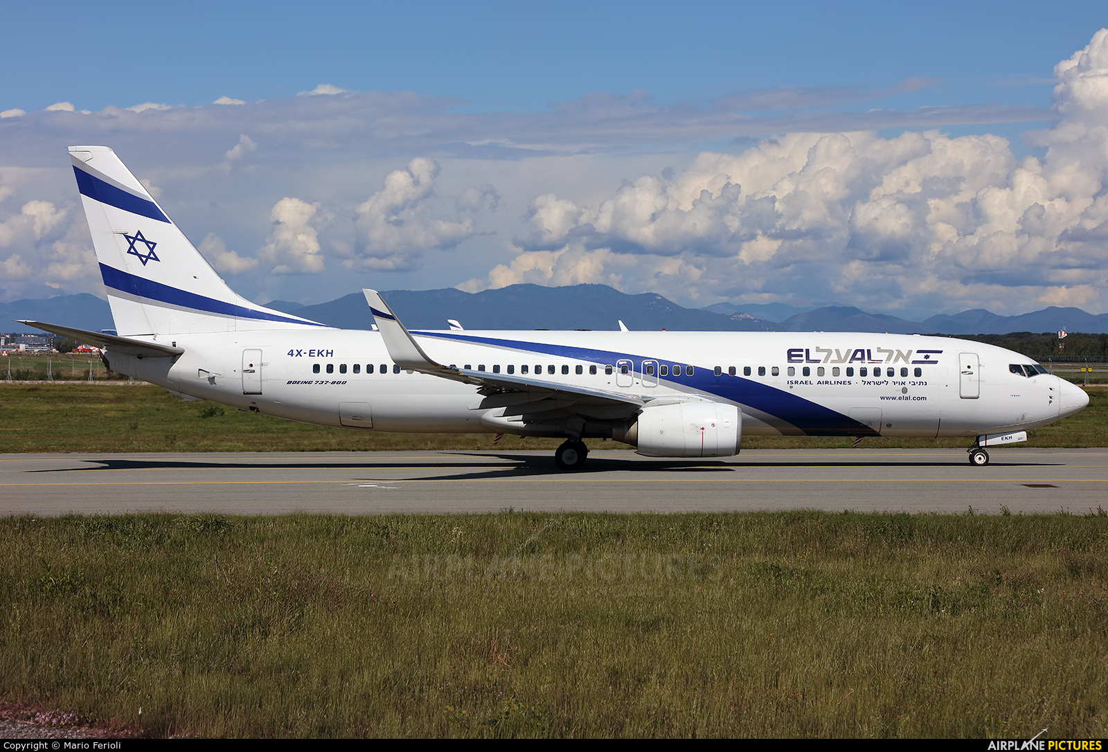 El Al Israel Airlines 4X-EKH aircraft at Milan - Malpensa