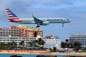 N938UW - American Airlines Boeing 757-200