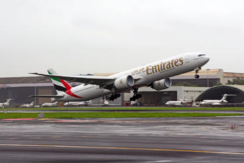 A6-ECD - Emirates Airlines Boeing 777-300ER