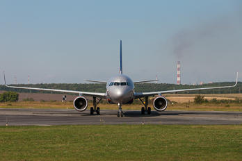 VQ-BSL - Aeroflot Airbus A320