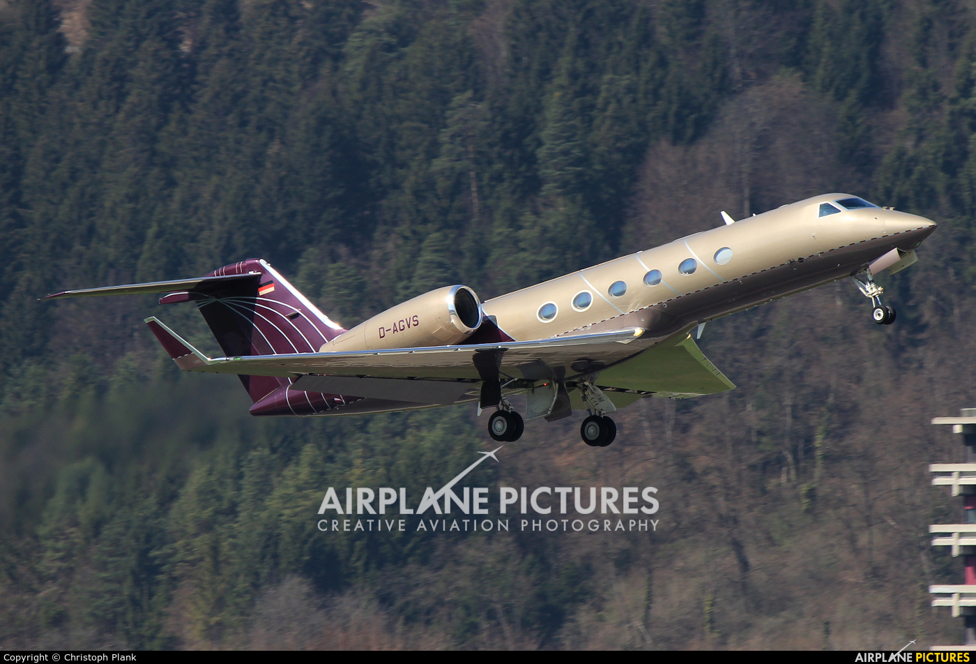 Windrose Air D-AGVS aircraft at Innsbruck