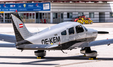 OE-KEM - Private Piper PA-28 Cherokee