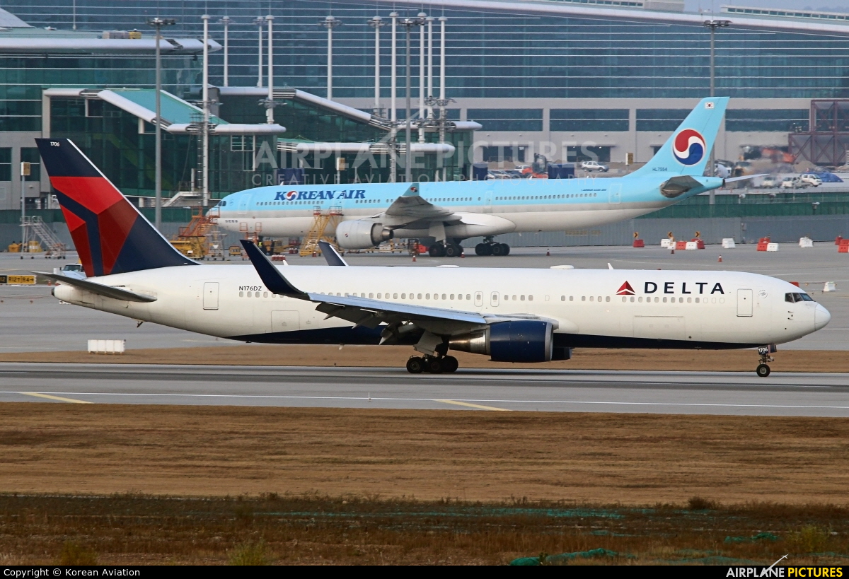 Delta Air Lines N176DZ aircraft at Seoul - Incheon