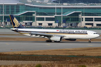 9V-SSB - Singapore Airlines Airbus A330-300