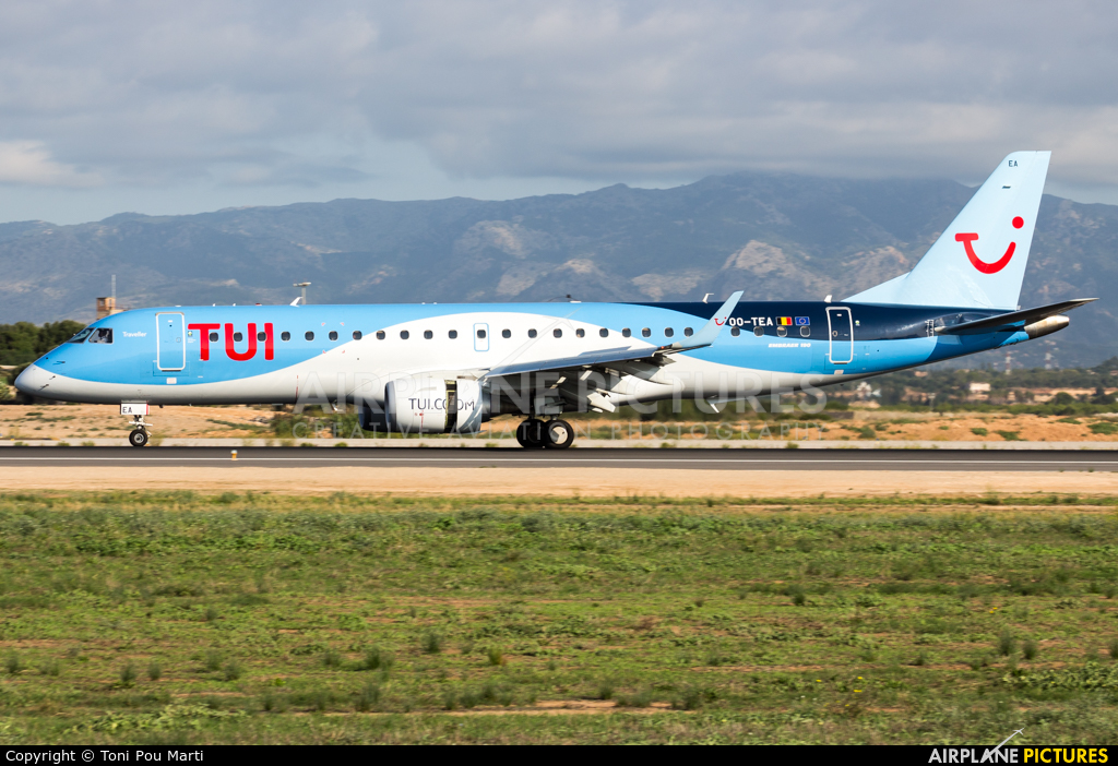 TUI Airlines Belgium OO-TEA aircraft at Palma de Mallorca