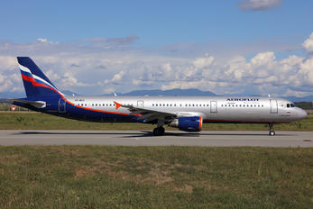VQ-BEG - Aeroflot Airbus A321