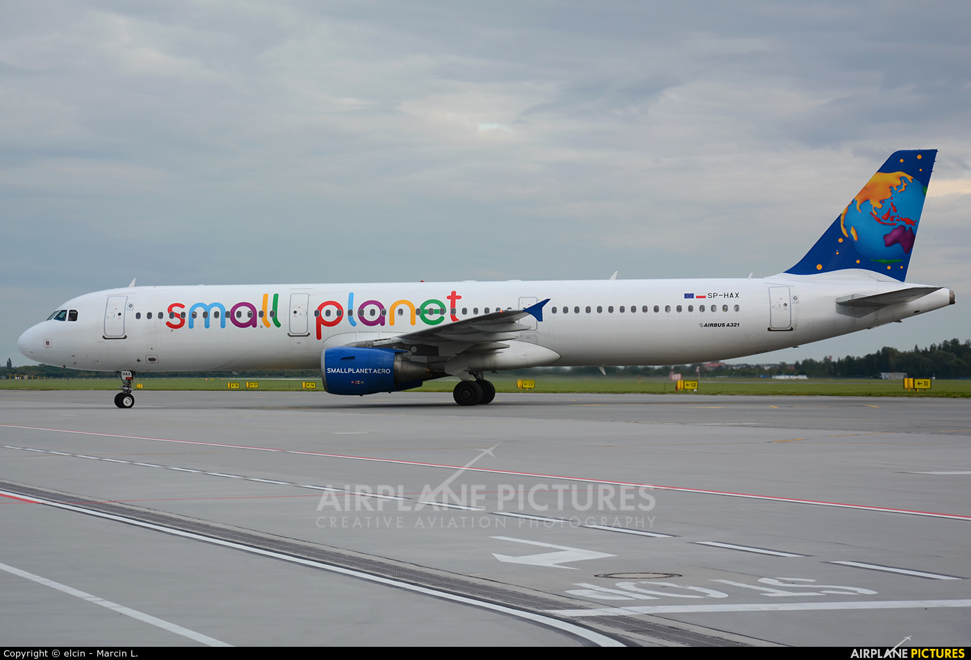 Small Planet Airlines SP-HAX aircraft at Wrocław - Copernicus