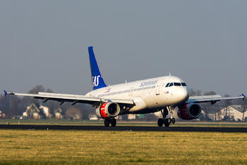 OY-KAR - SAS - Scandinavian Airlines Airbus A320