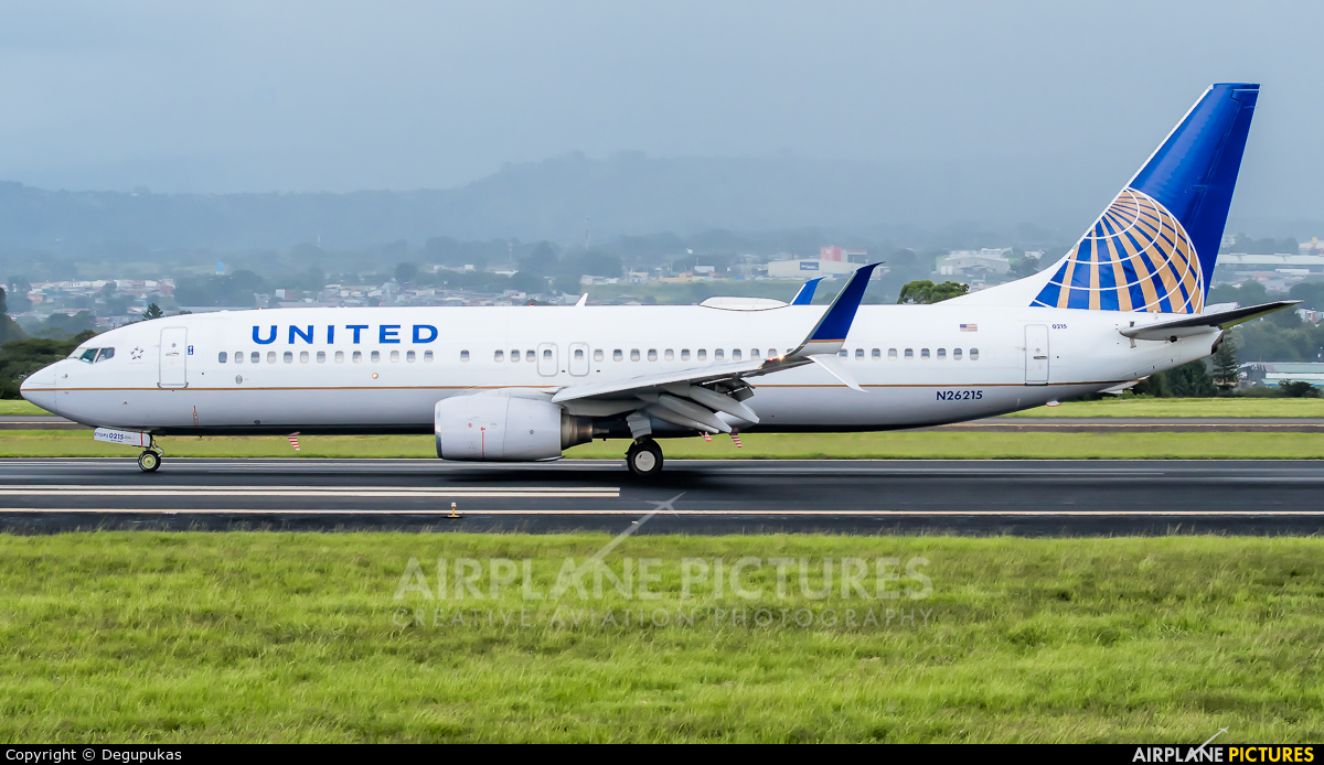 United Airlines N26215 aircraft at San Jose - Juan Santamaría Intl