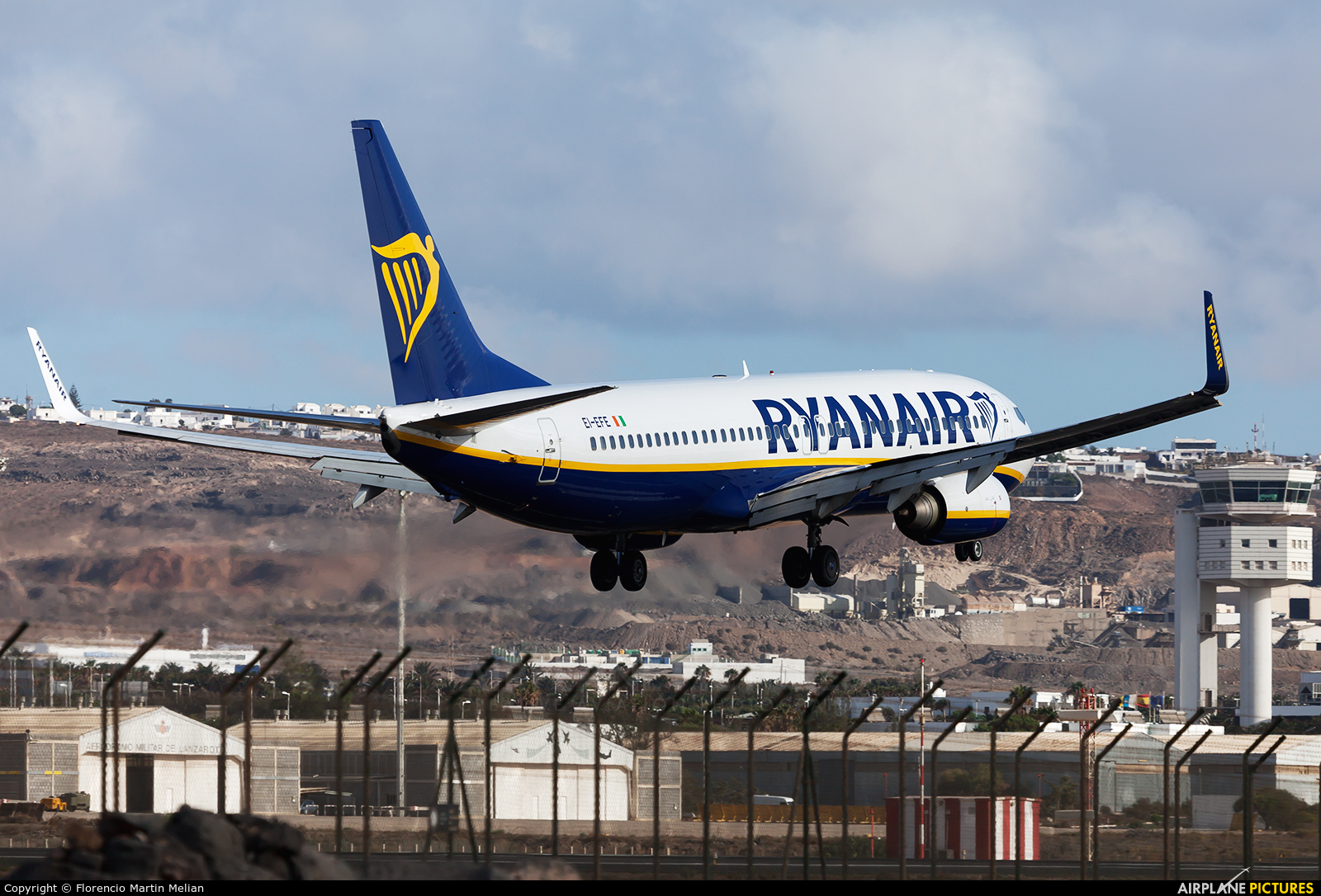 Ryanair EI-EFE aircraft at Lanzarote - Arrecife
