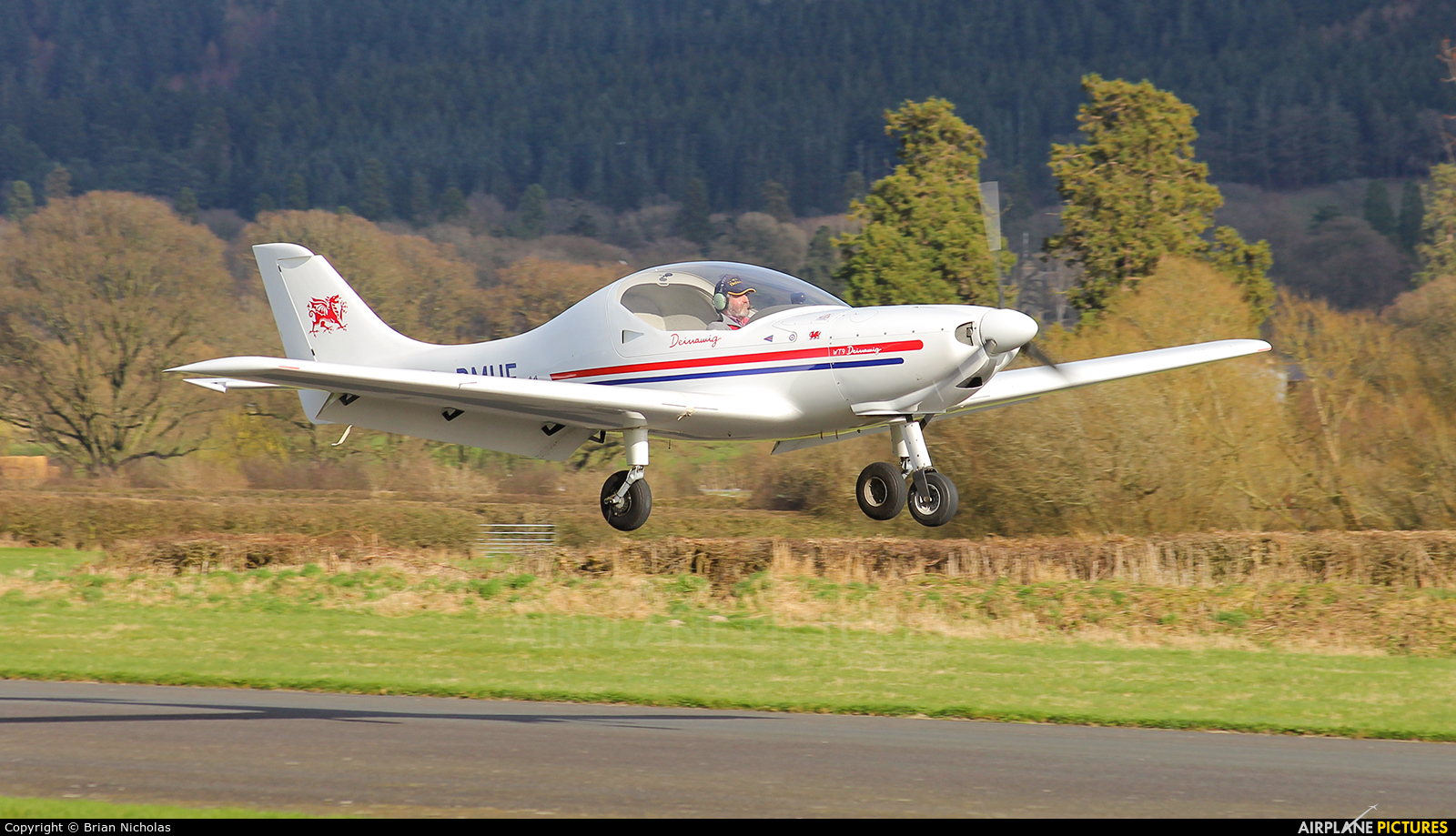 Private G-RMHE aircraft at Welshpool