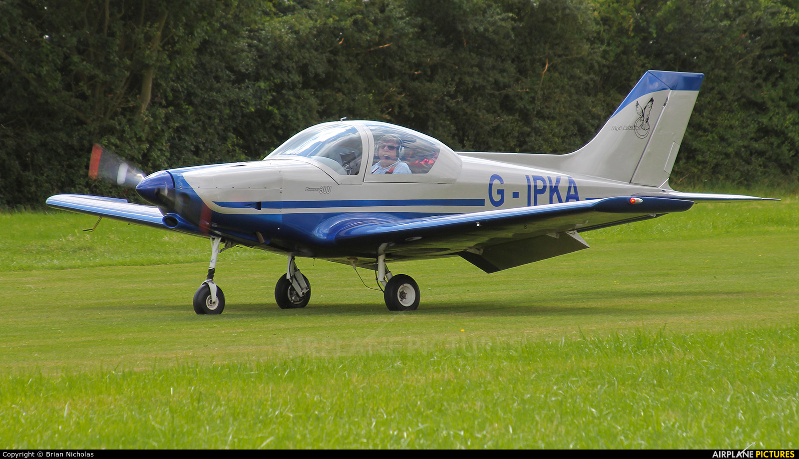 Private G-IPKA aircraft at Stoke Golding
