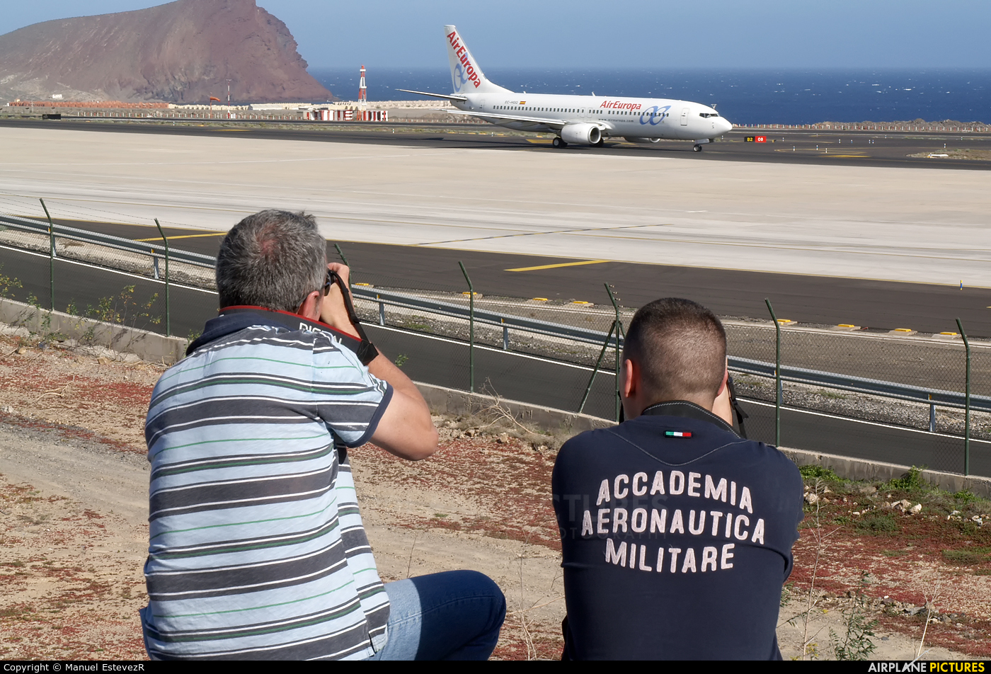 - Airport Overview AIRPORT aircraft at Tenerife Sur - Reina Sofia