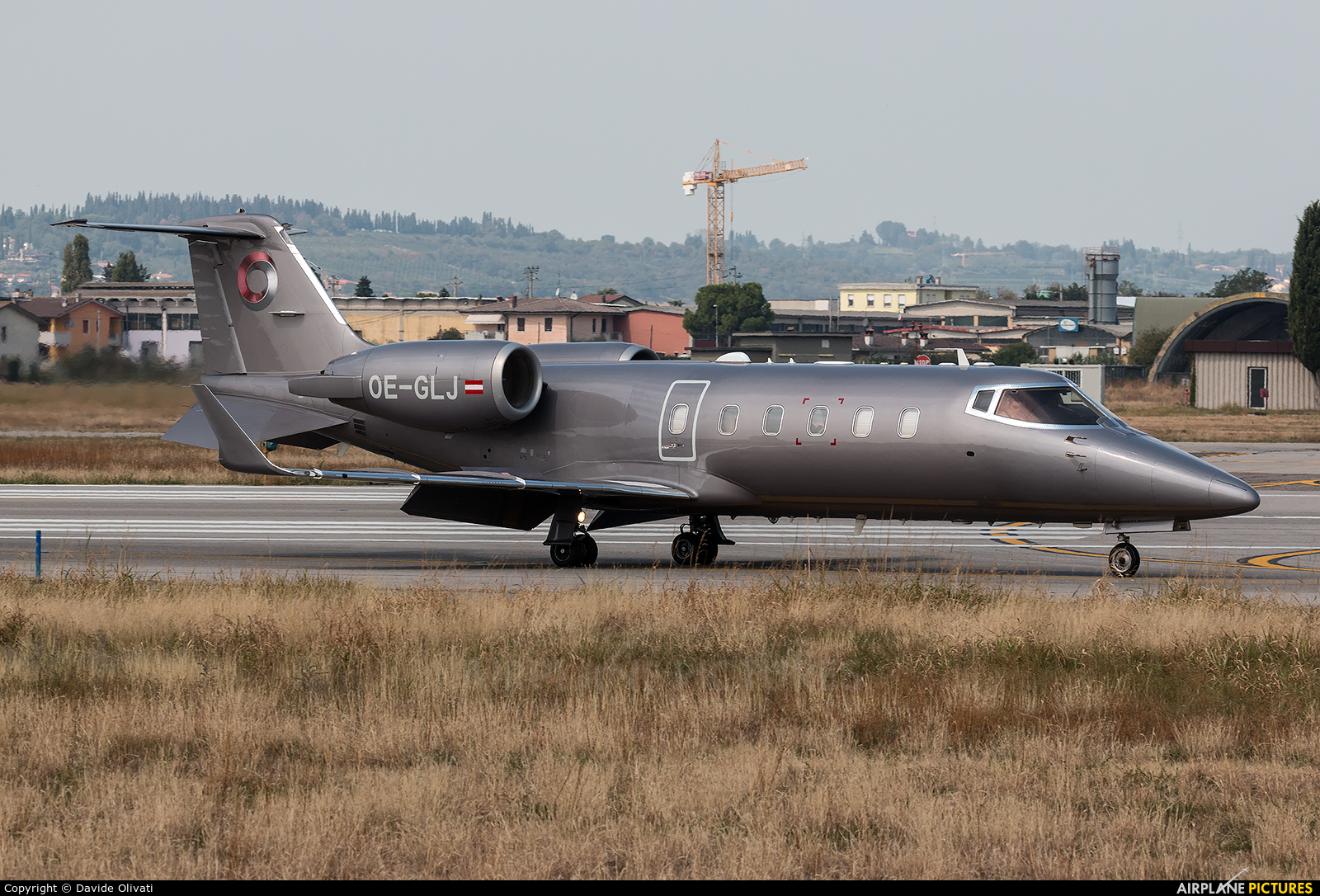 LaudaMotion OE-GLJ aircraft at Verona - Villafranca